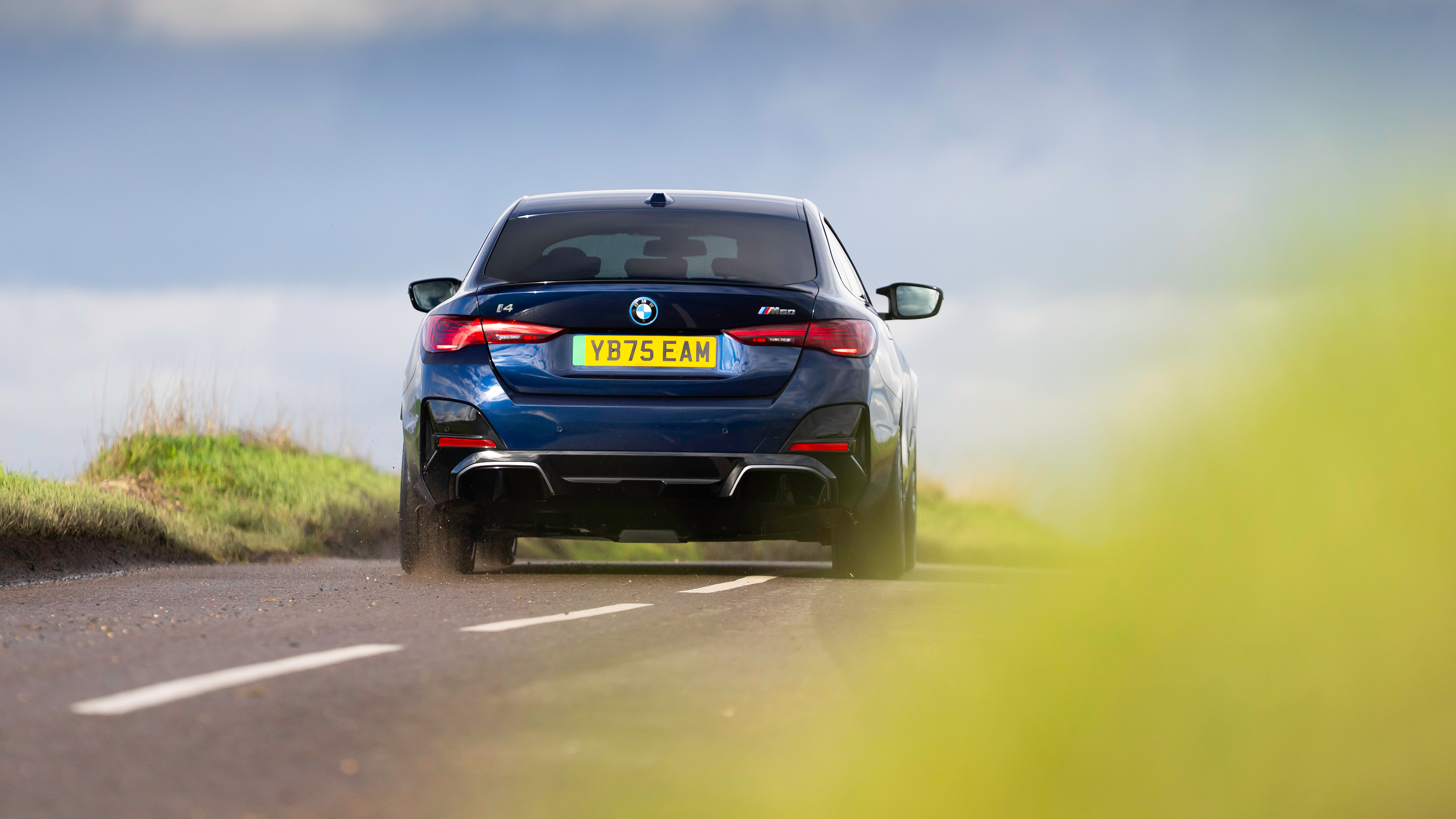 BMW i4 M60 - rear action