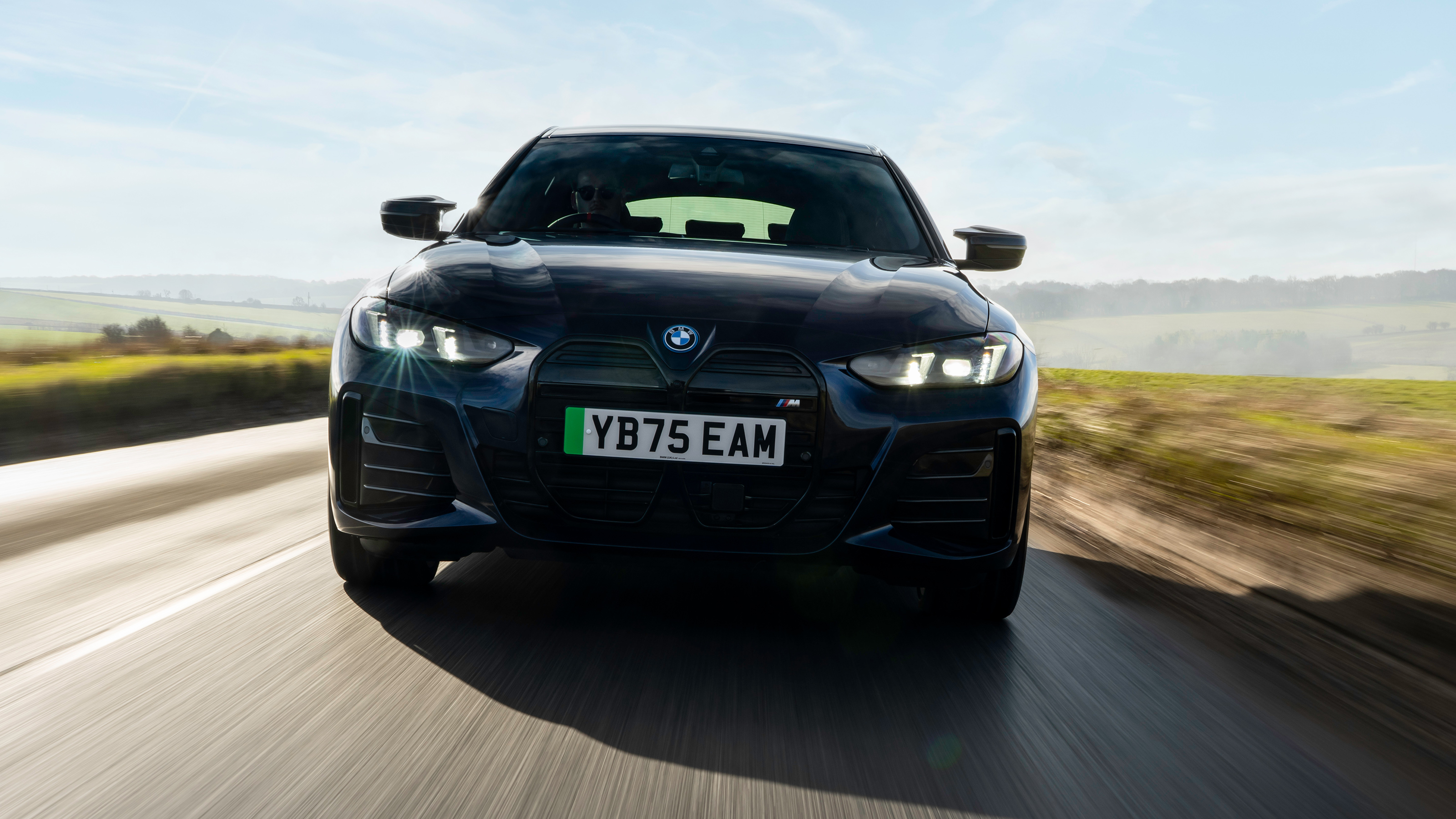 BMW i4 M60 - front action