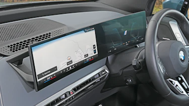 BMW iX - infotainment screens