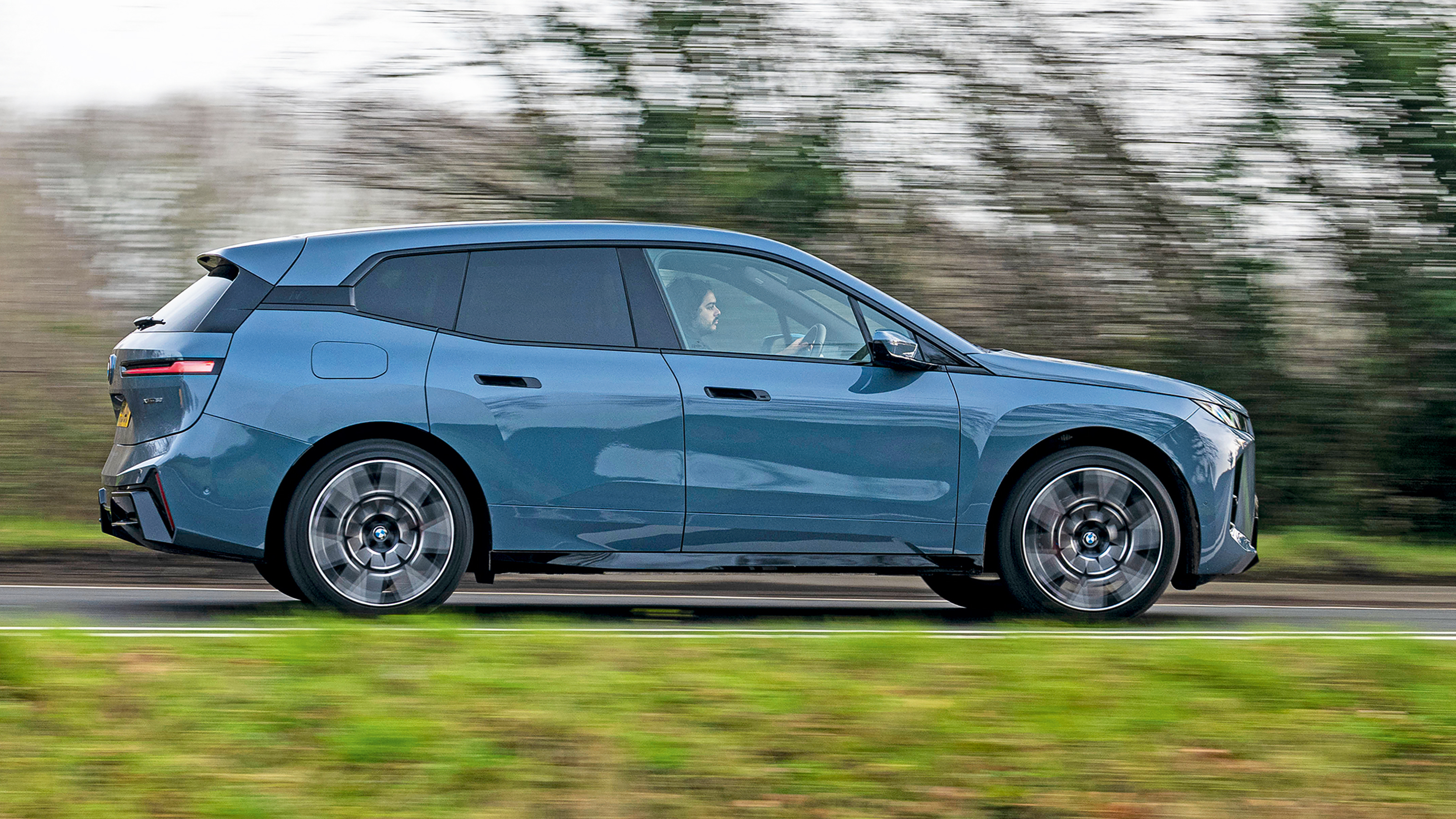 BMW iX - side profile