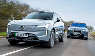 BMW iX vs Volvo EX90 - front tracking