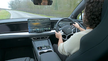 BYD Sealion 7 - driving