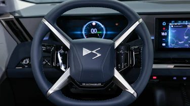 DS No7 - steering wheel studio