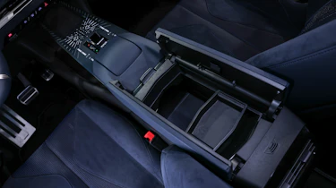 DS No7 - interior storage