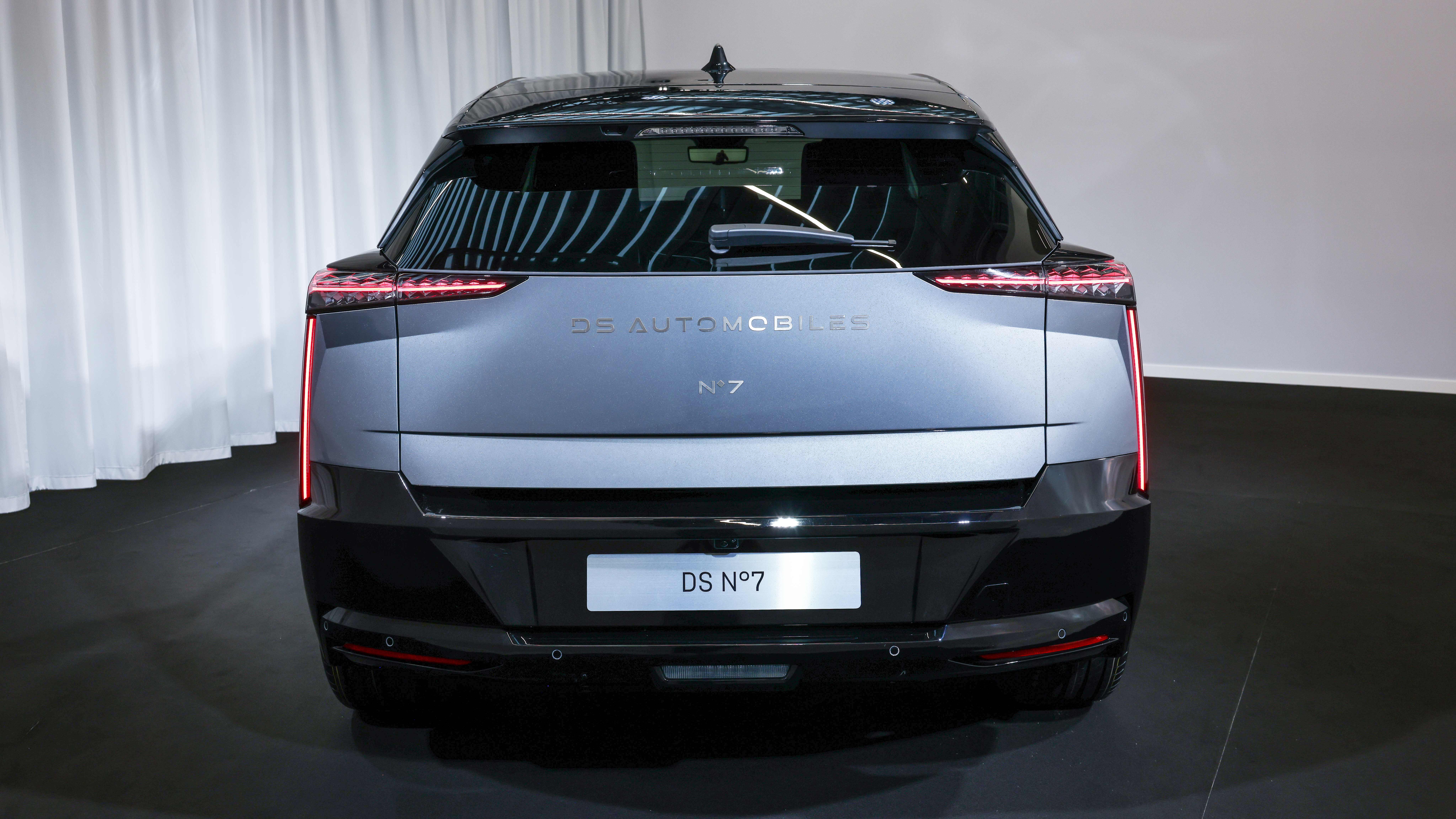 DS No7 - full rear studio