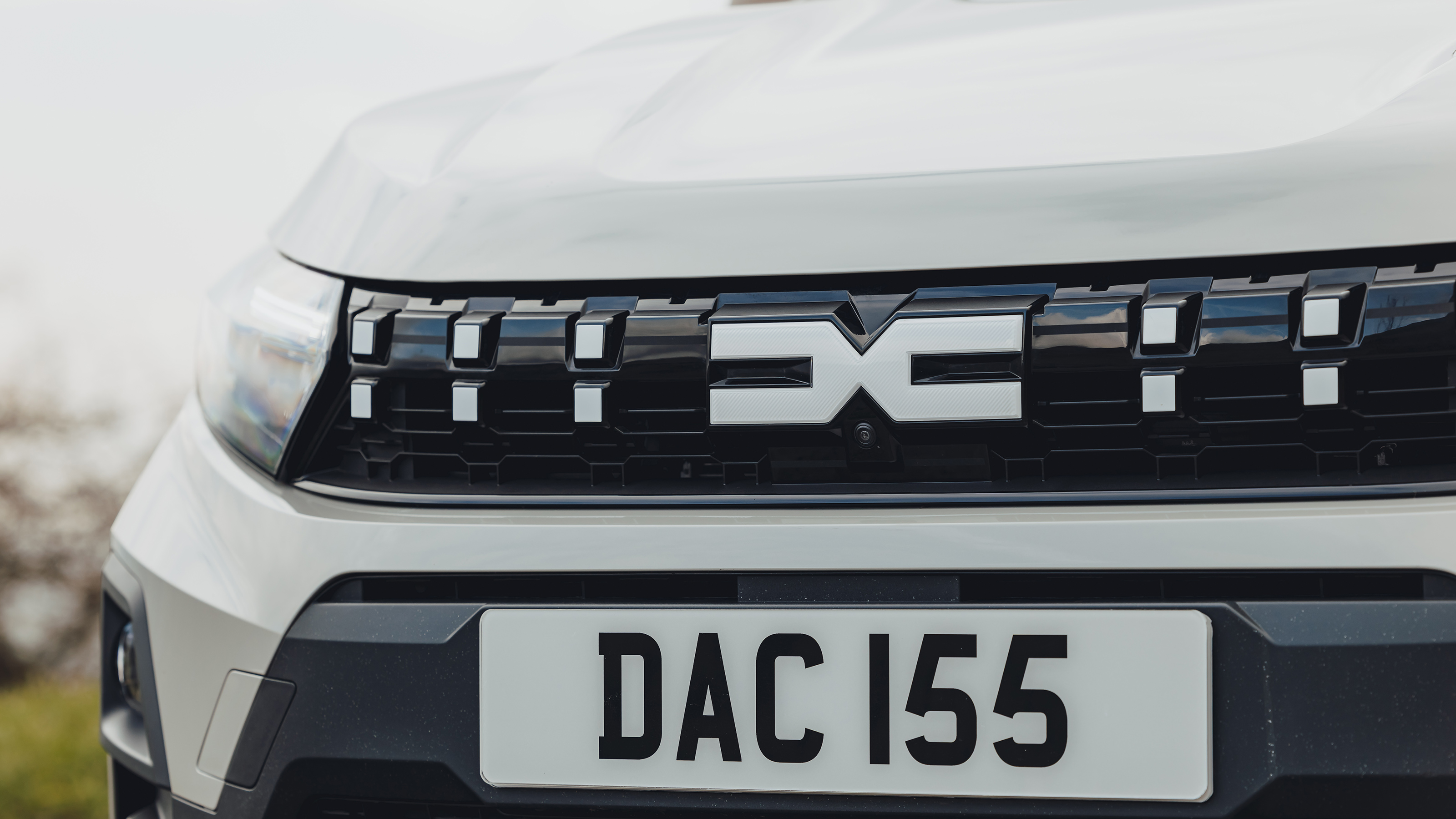 Dacia Jogger Hybrid 155 - grille