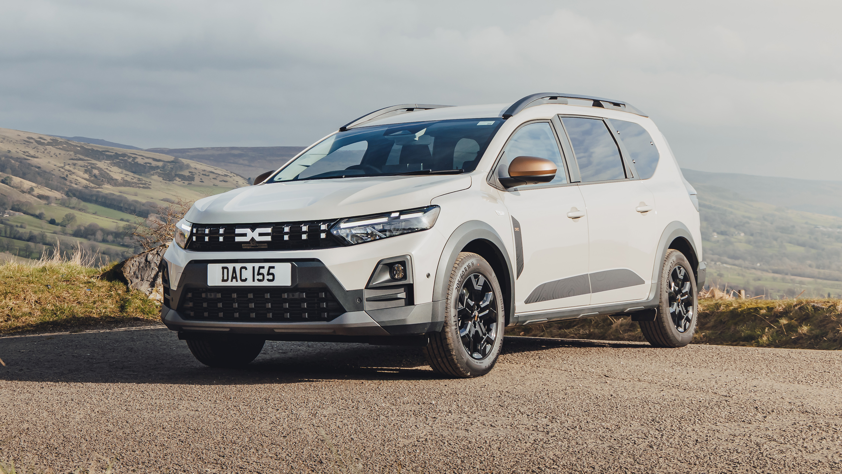 Dacia Jogger Hybrid 155 - front static