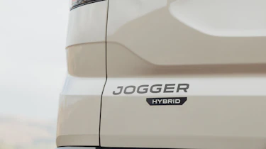 Dacia Jogger Hybrid 155 - 'Jogger Hybrid' badging