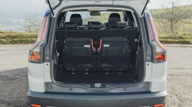 Dacia Jogger Hybrid 155 - boot