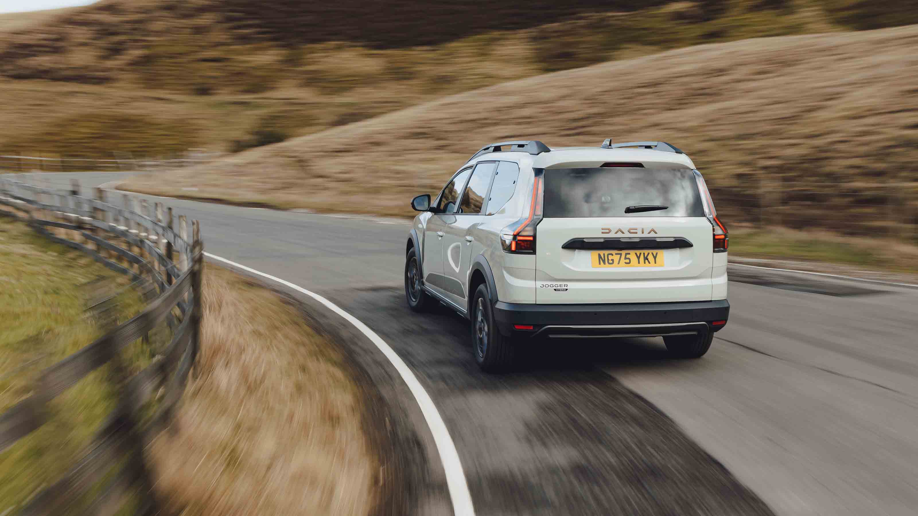Dacia Jogger - rear cornering