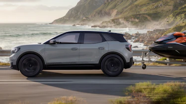 Ford Explorer Collection - side profile towing