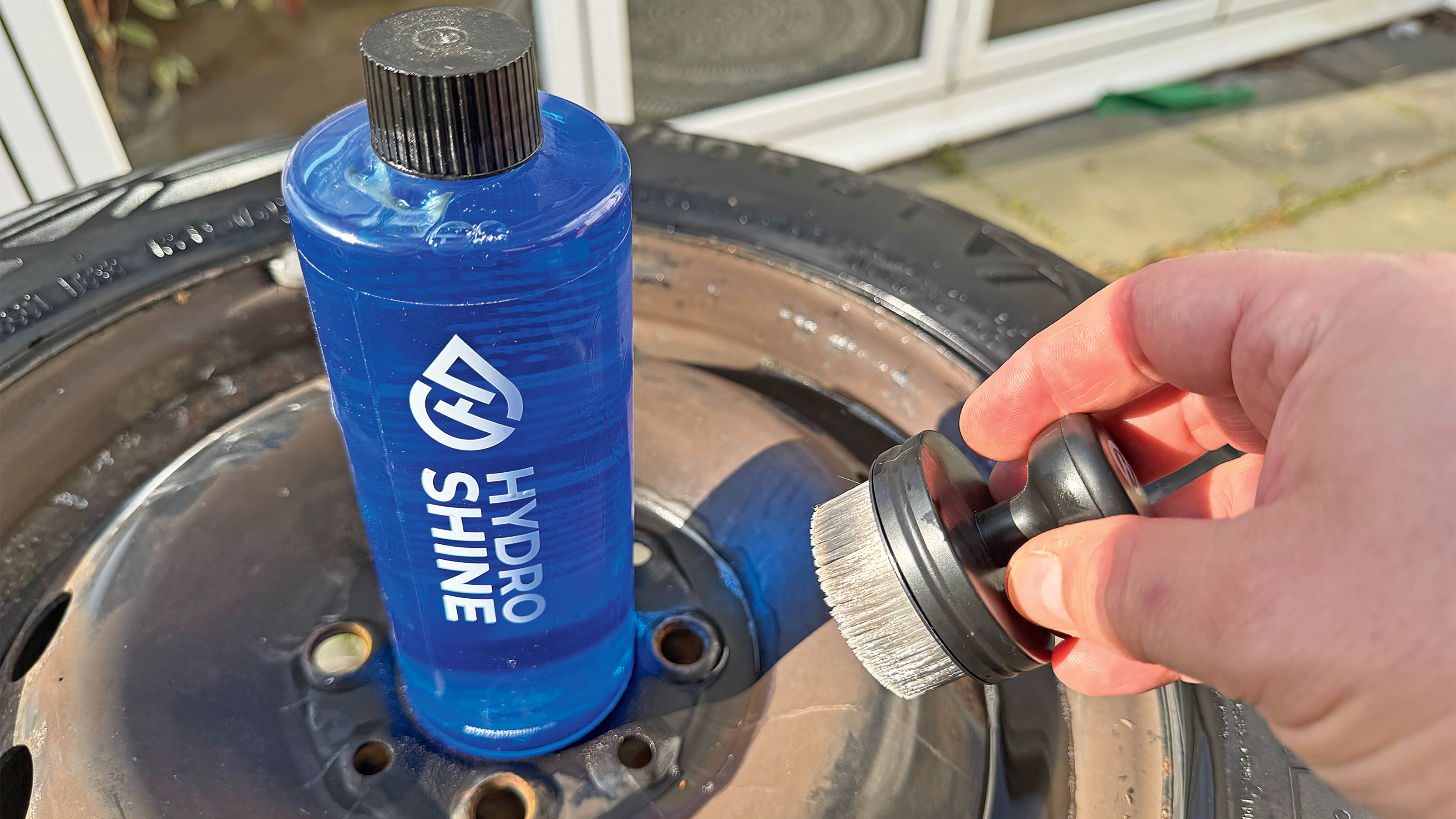 Hydro Shine tyre dressing