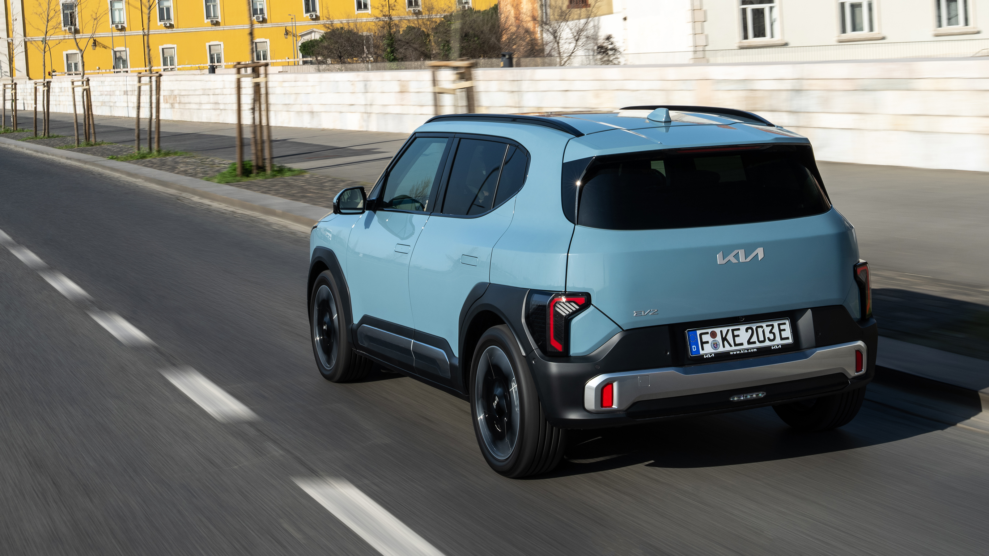Kia EV2 - rear tracking
