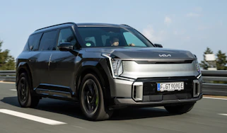Kia EV9 GT - front