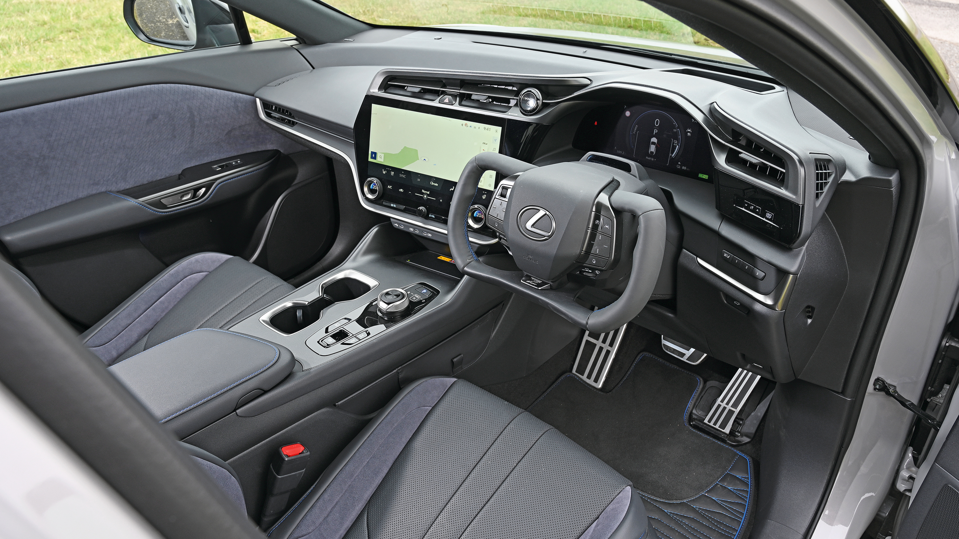 Lexus RZ550e - dashboard