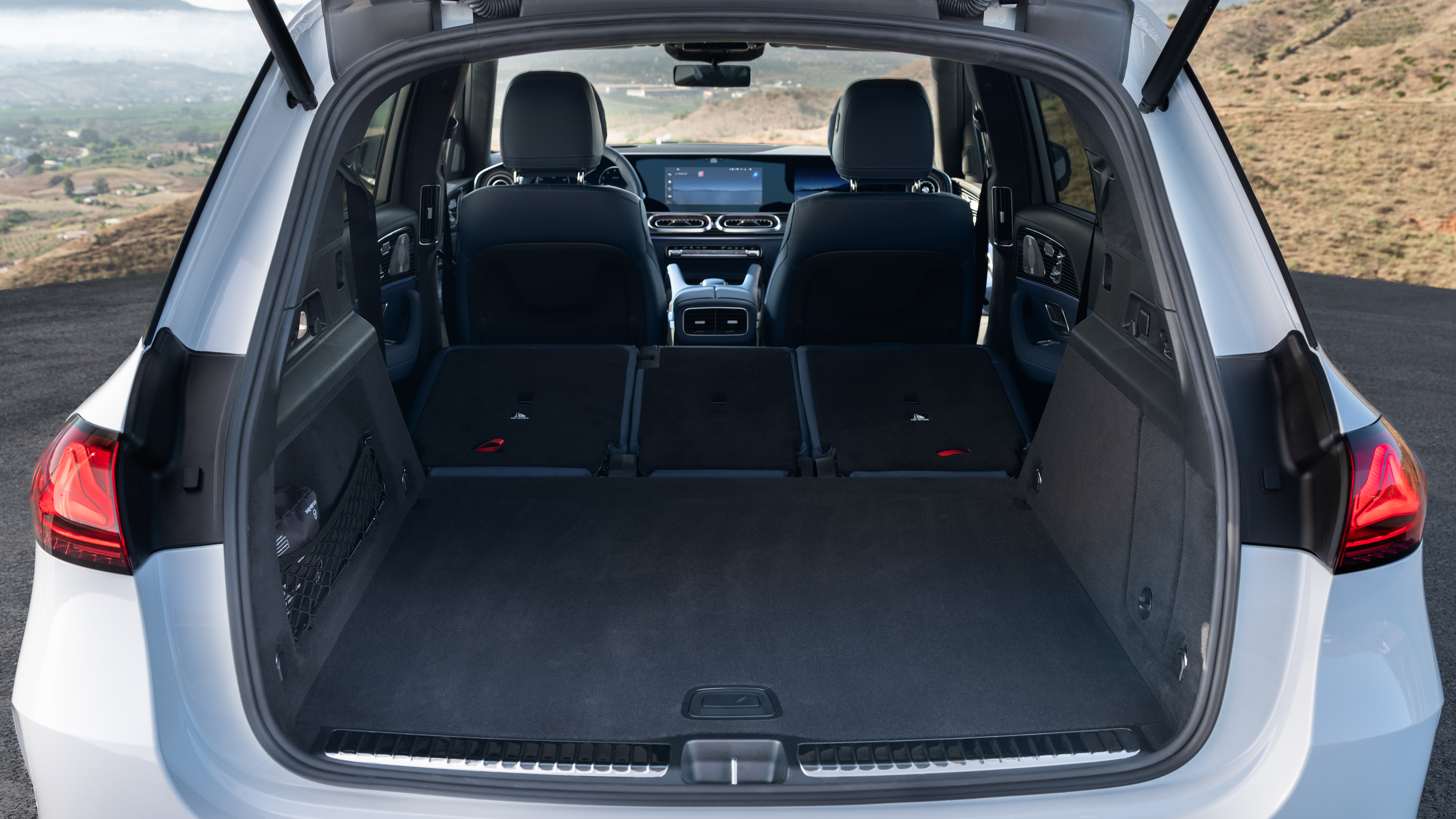 Mercedes GLE - boot seats down
