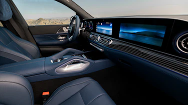 Mercedes GLE - front seats