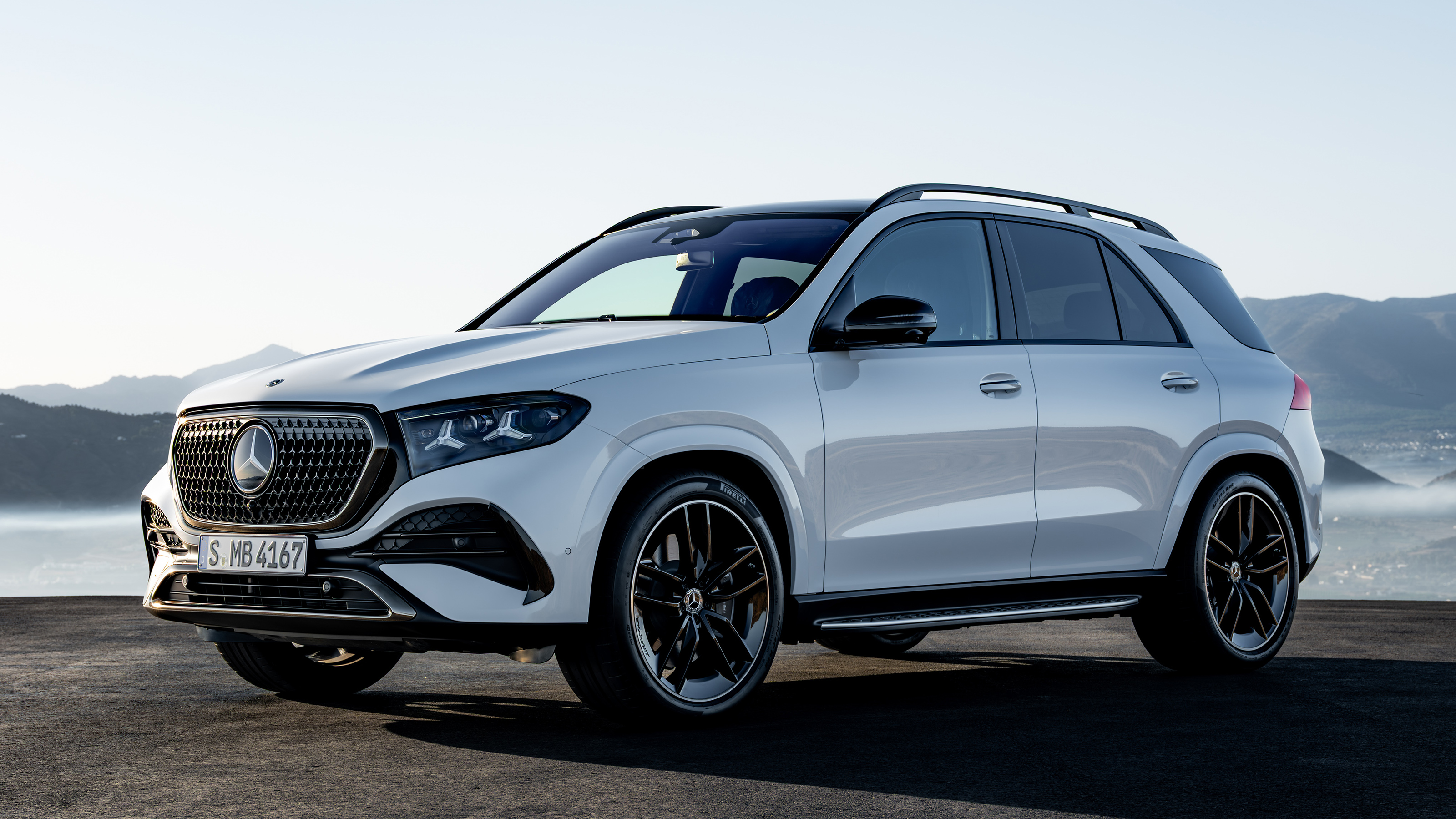 Mercedes GLE - front static