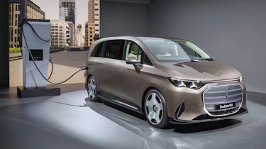 Mercedes VLE - charging