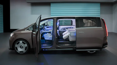Mercedes VLE - side