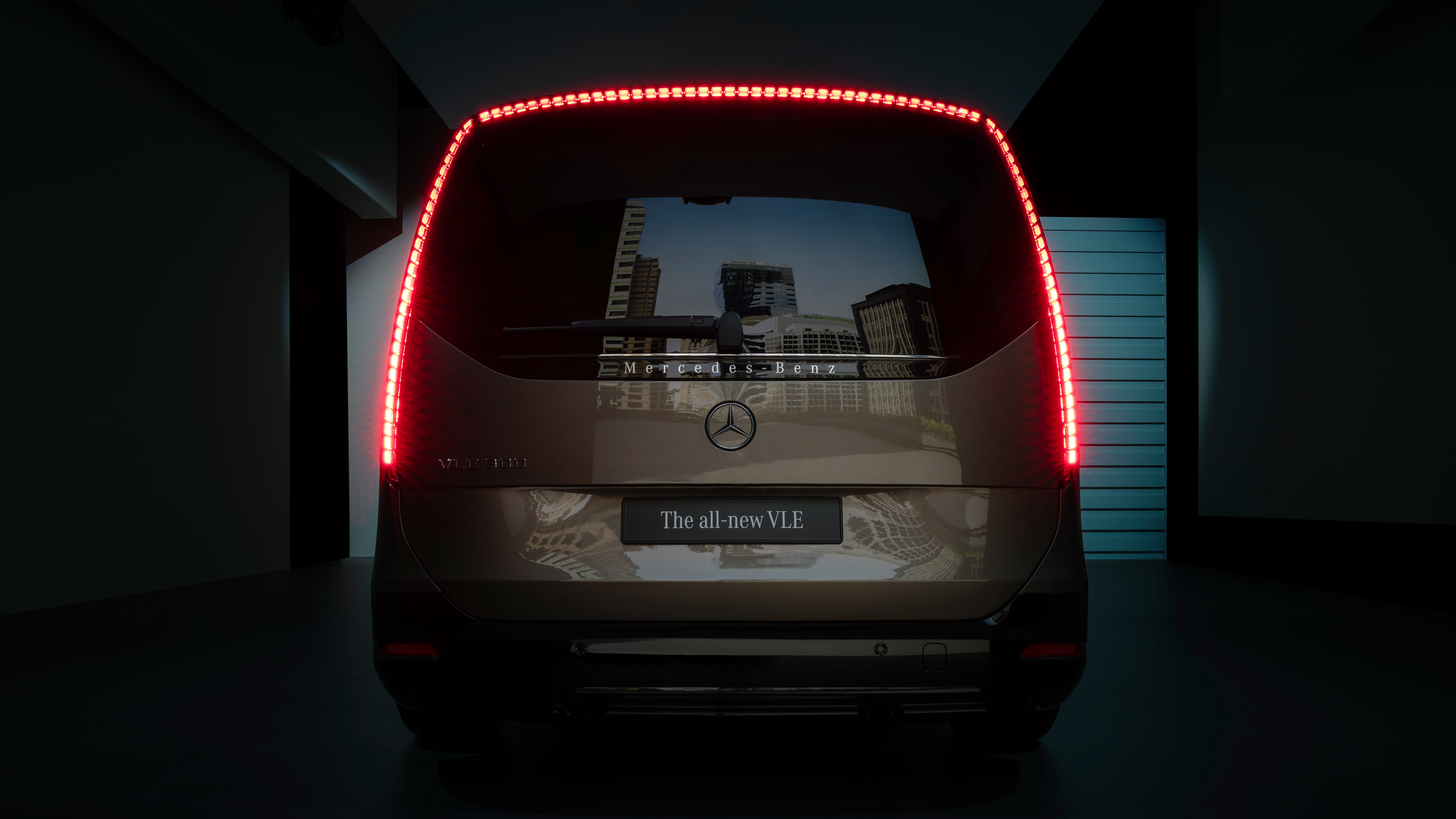 Mercedes VLE - rear lights