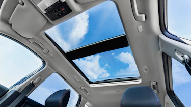 New Nissan X-Trail N-Trek - sunroof