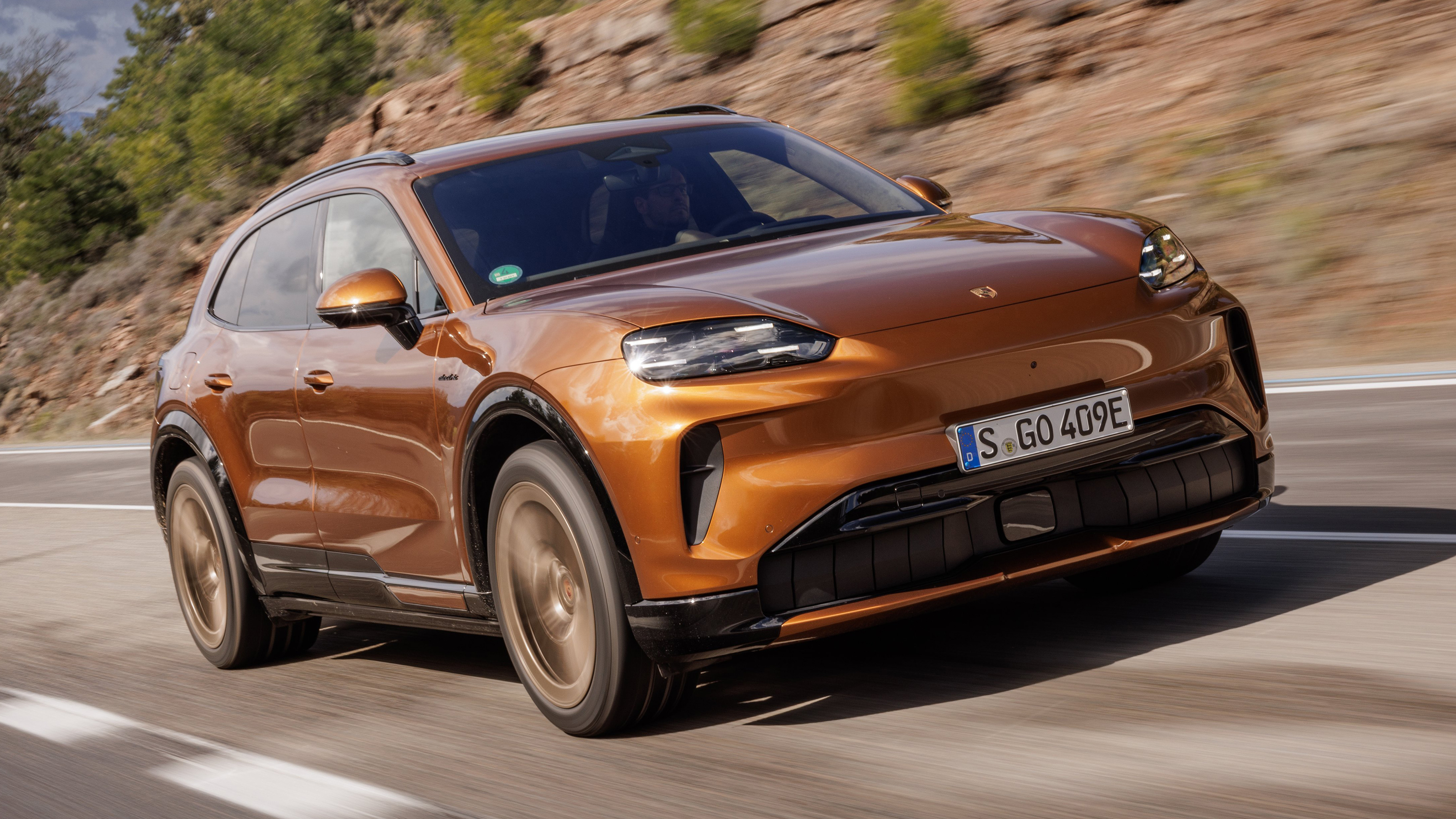 Porsche Cayenne Electric - front