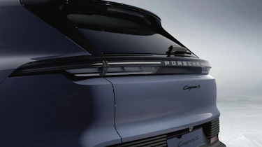 Porsche Cayenne Electric S - rear lights