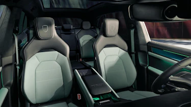 Porsche Cayenne Electric S - seats