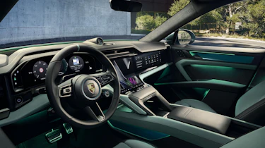 Porsche Cayenne Electric S - steering wheel
