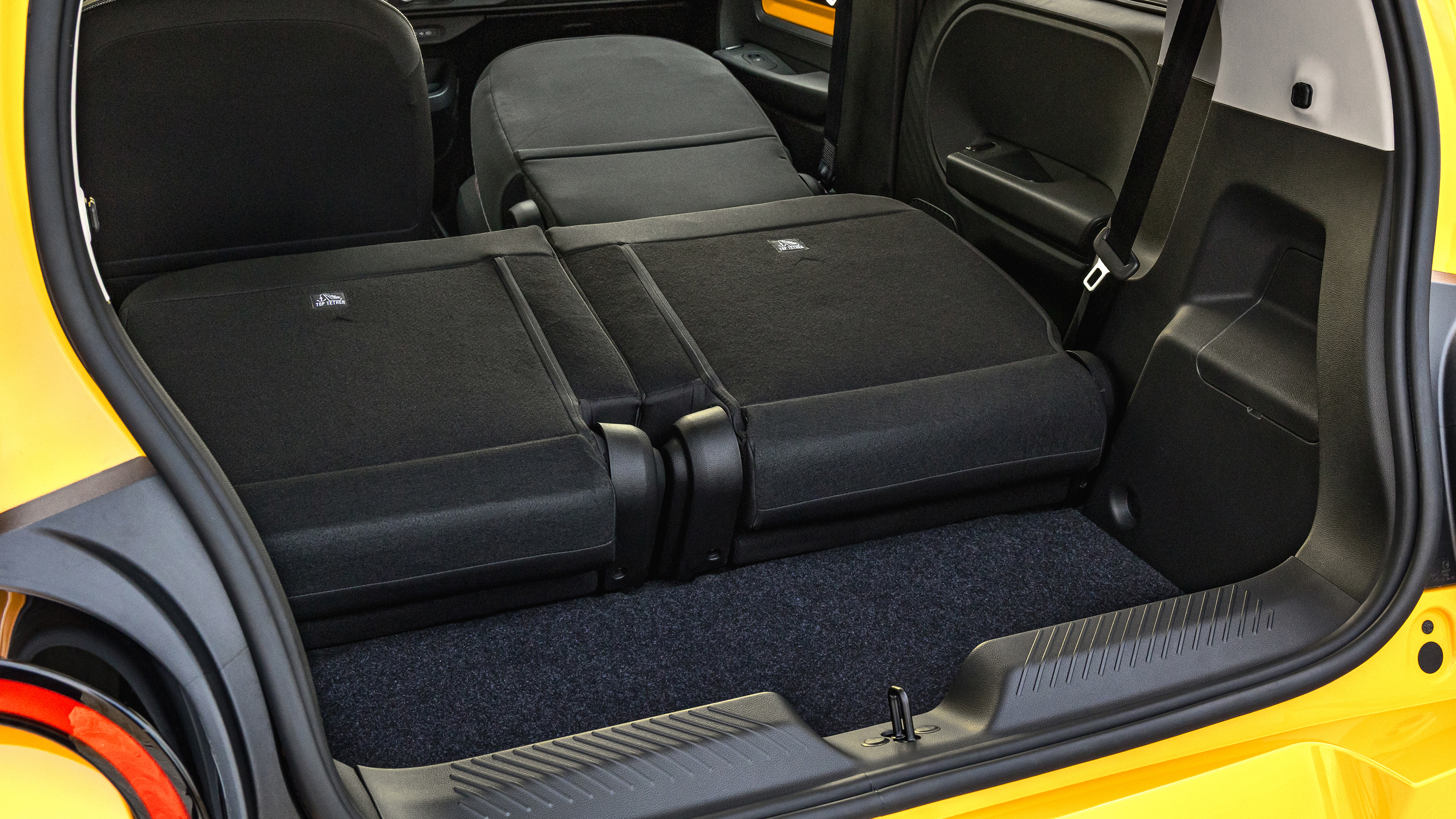 Renault Twingo - boot seats down