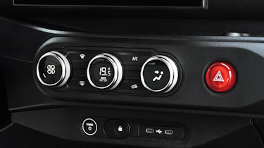 Renault Twingo - centre console