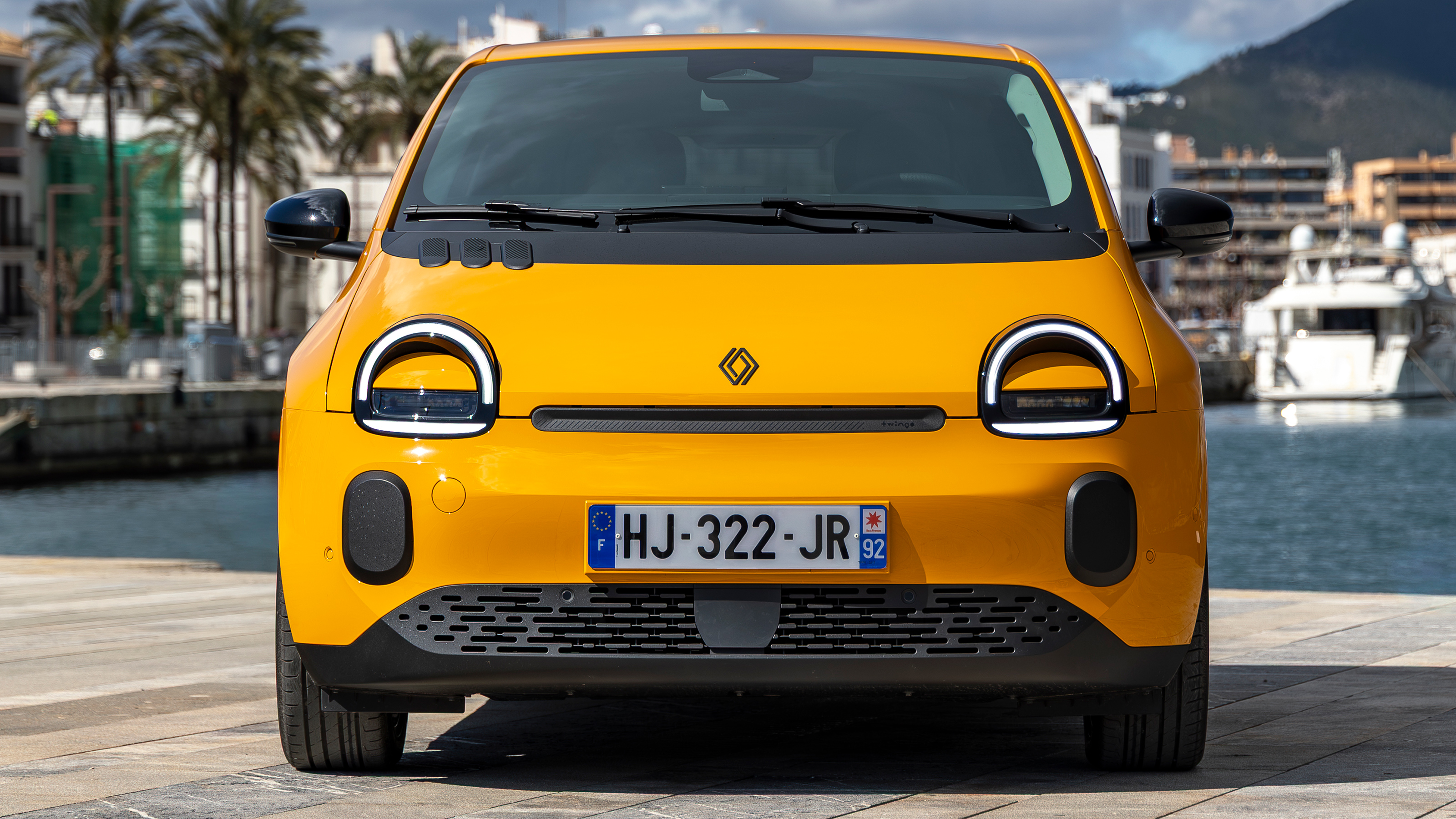 Renault Twingo - full front static