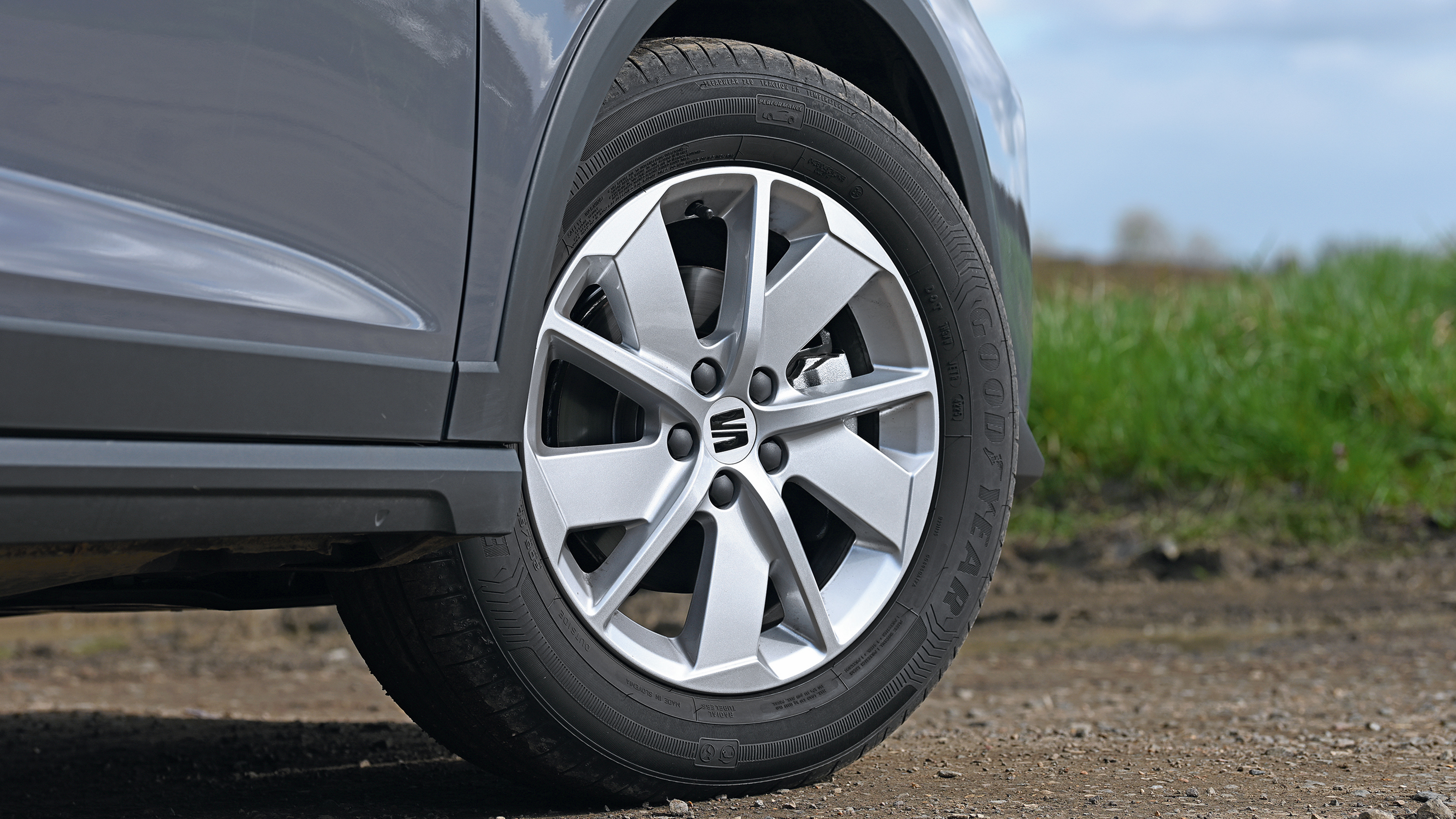 SEAT Arona - front wheel