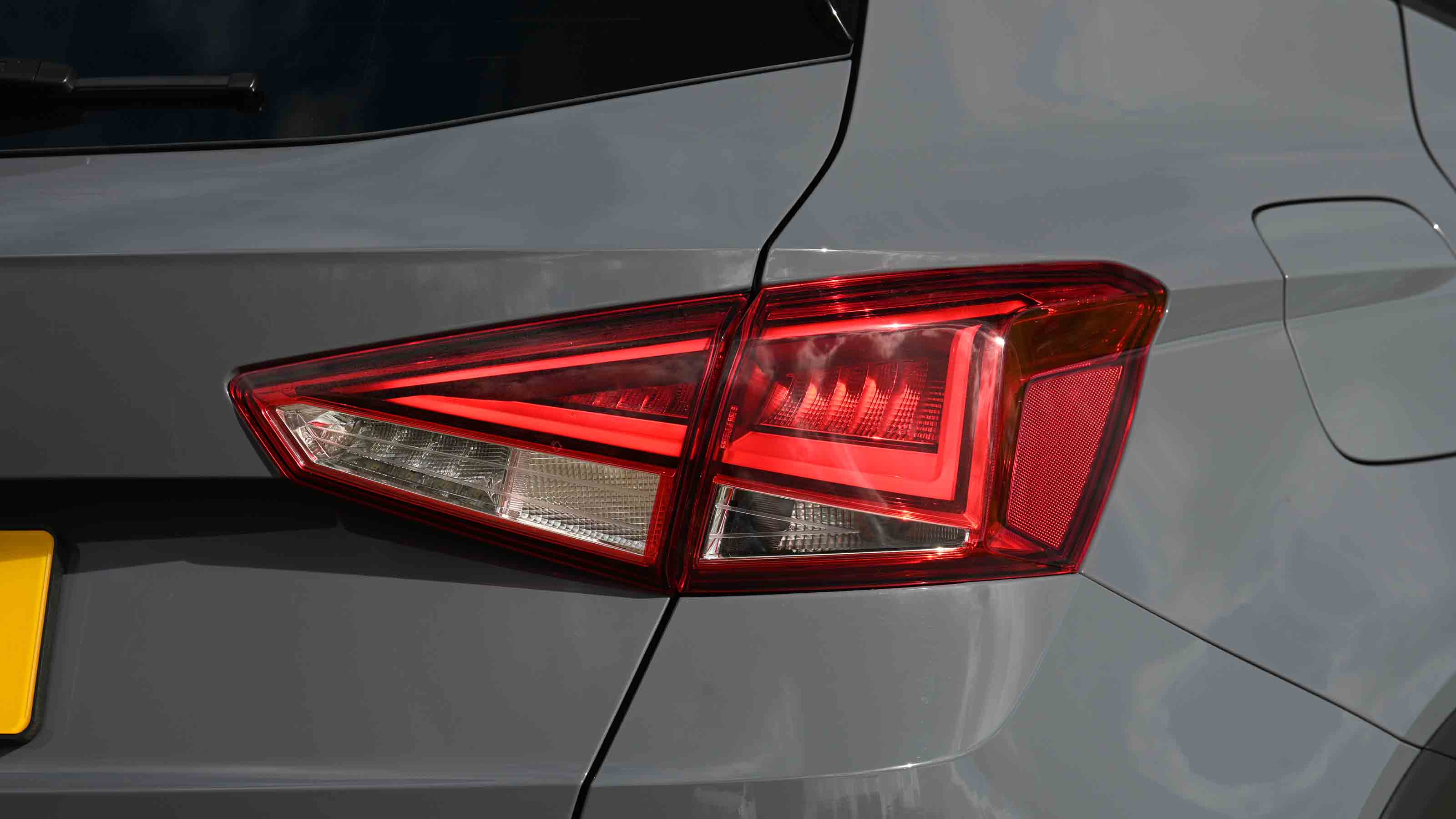 SEAT Arona - tail light