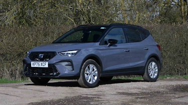 SEAT Arona - front corner, static