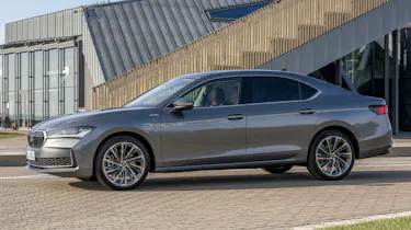 Skoda Superb iV - front angled