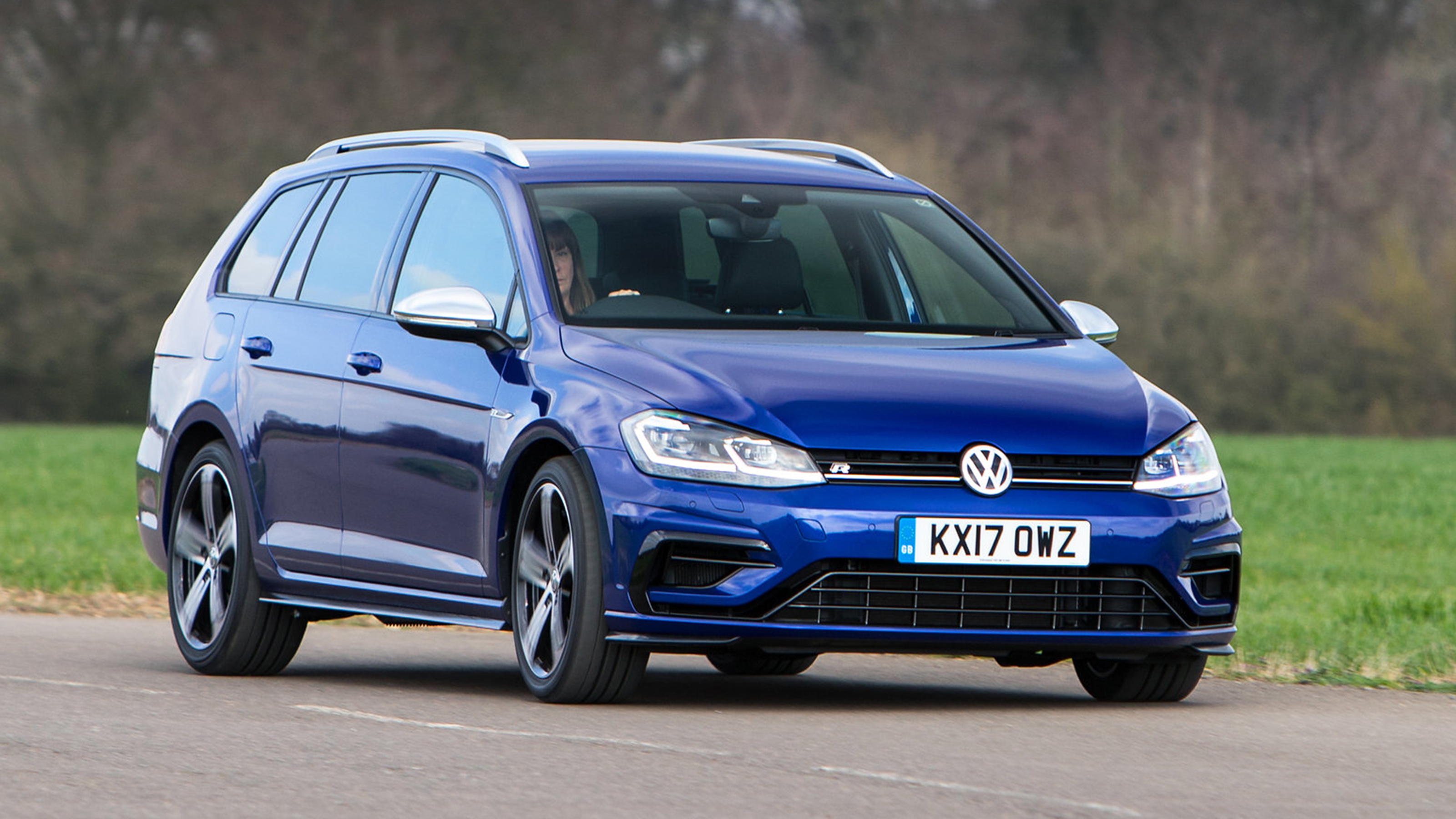 Three-car garage - Volkswagen Golf R Estate