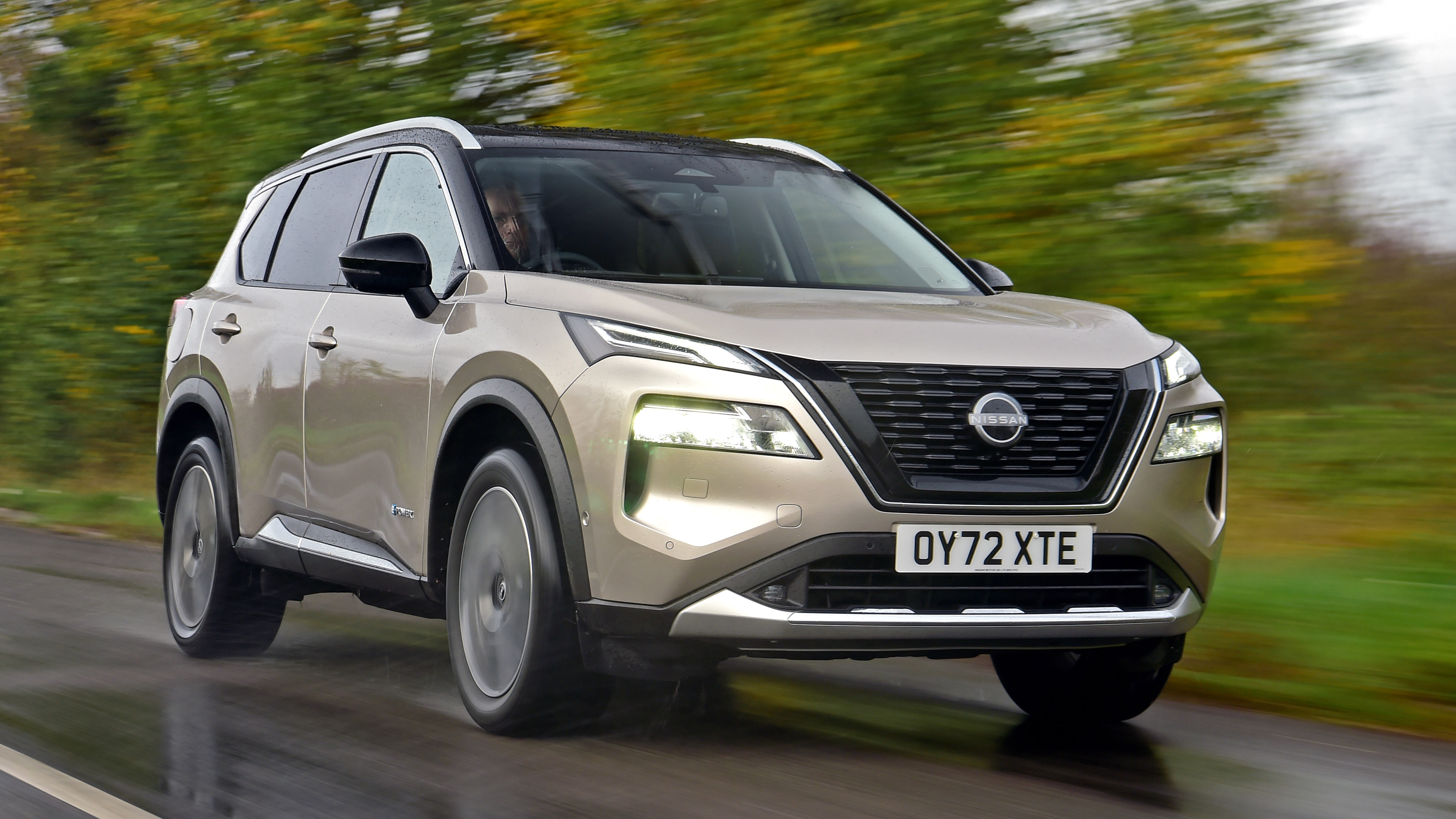 Used Nissan X-Trail - front