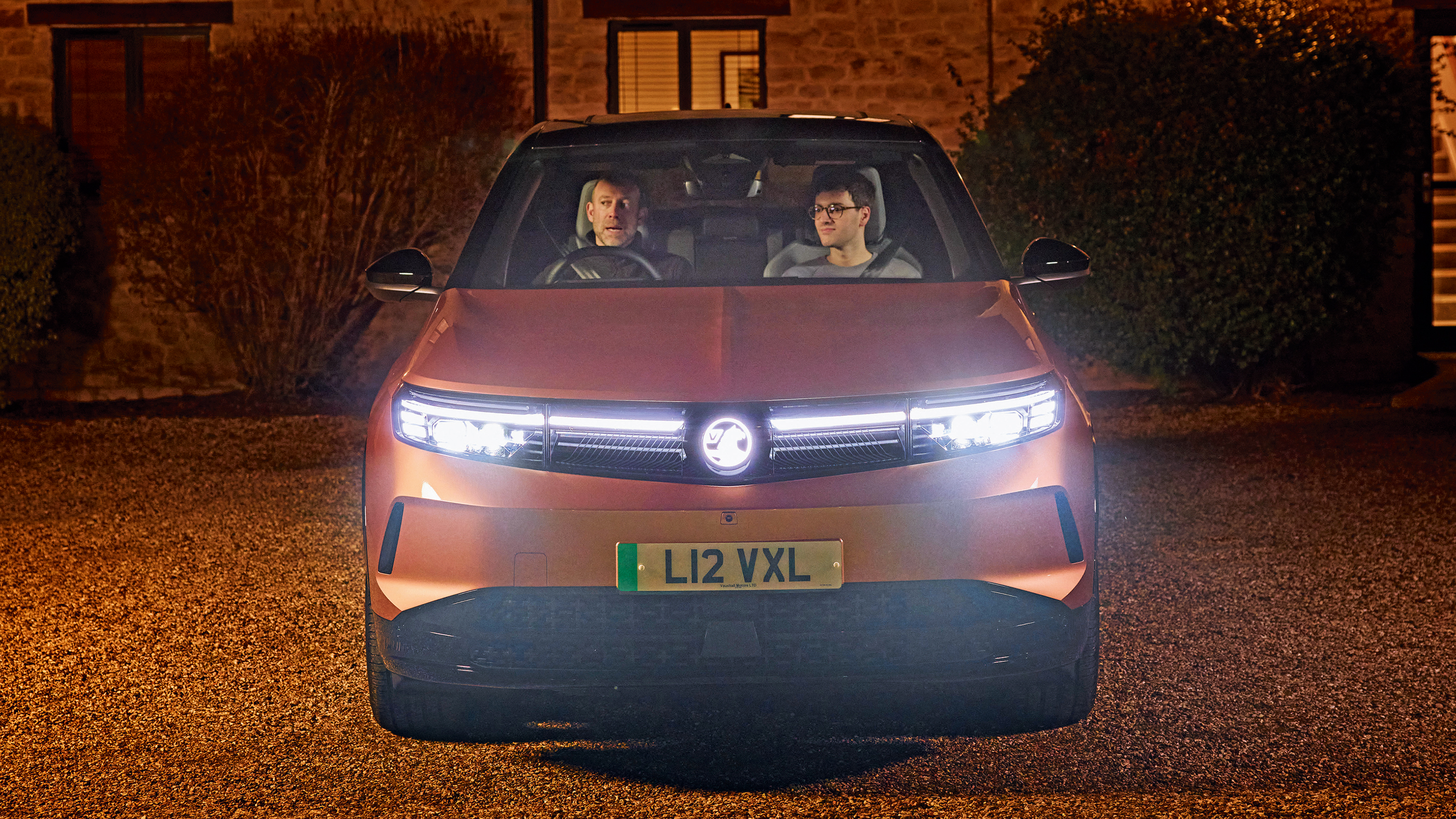 Vauxhall Grandland - lights on front end