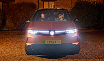 Vauxhall Grandland - lights on front end