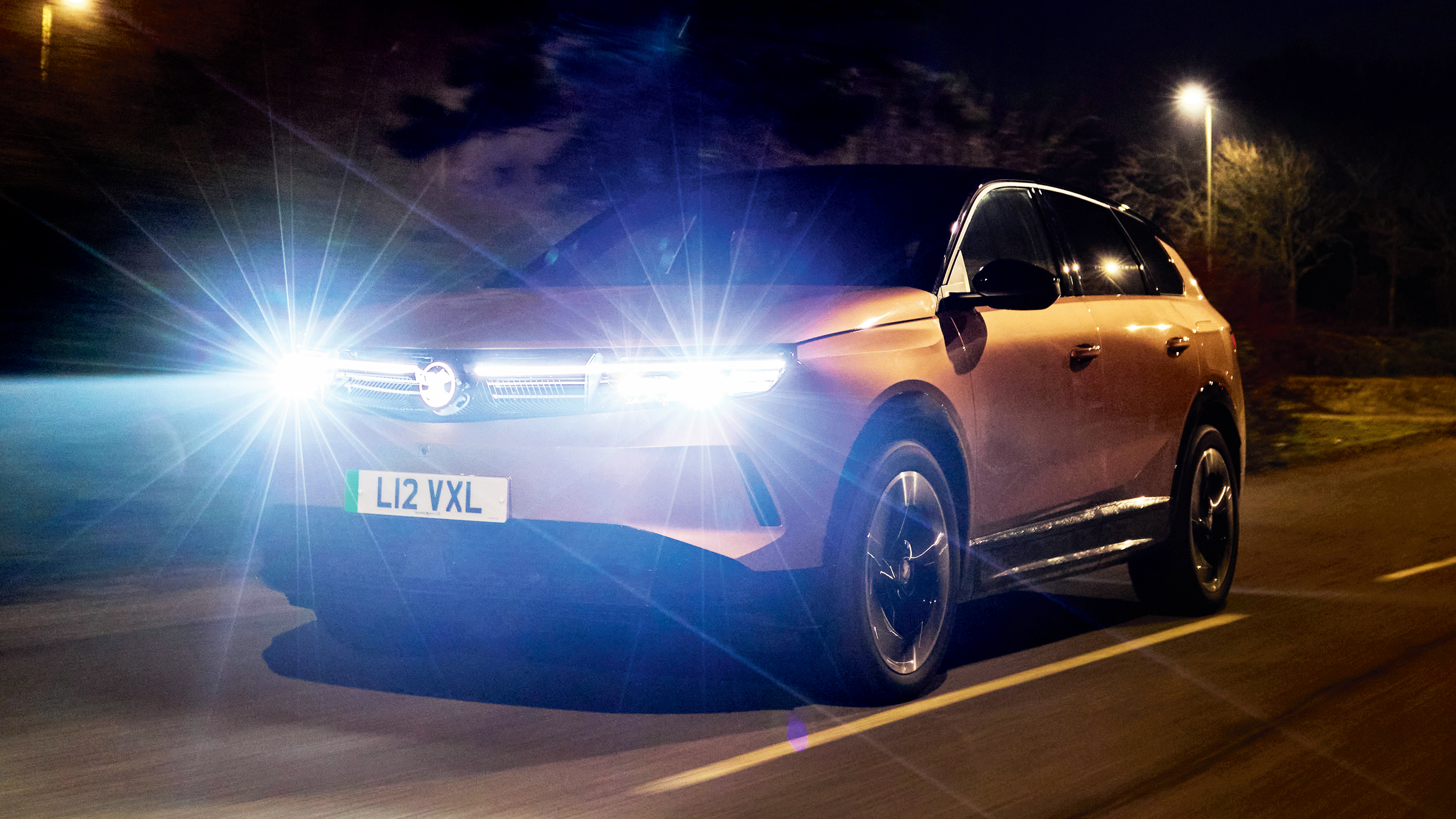 Vauxhall Grandland - lights on