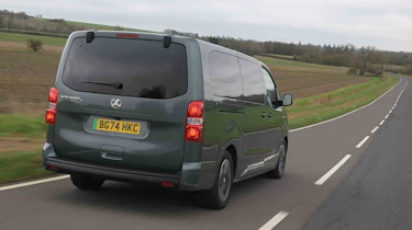 Vauxhall Vivaro Life - rear tracking, alt