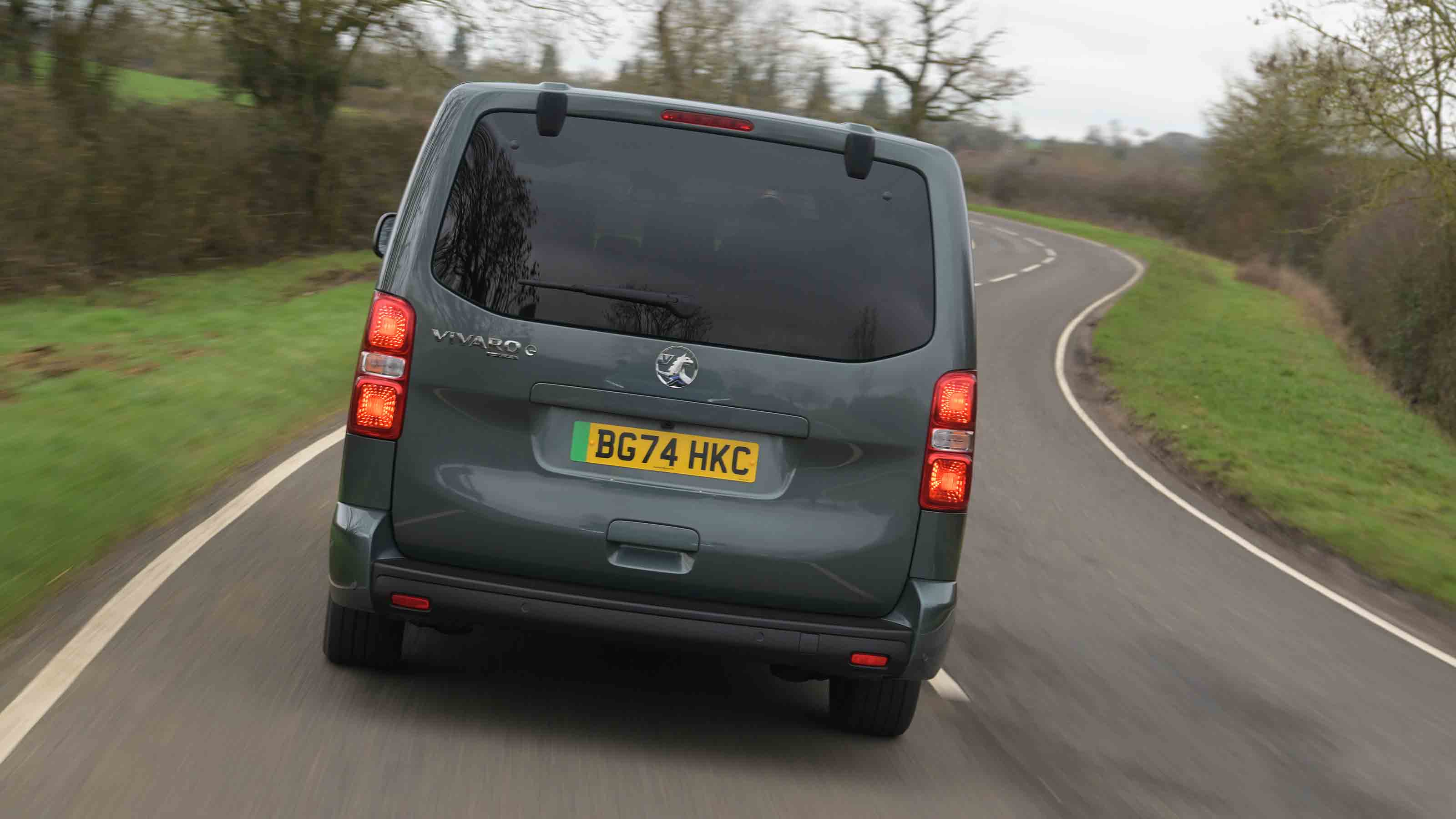 Vauxhall Vivaro Life - rear, full width alt