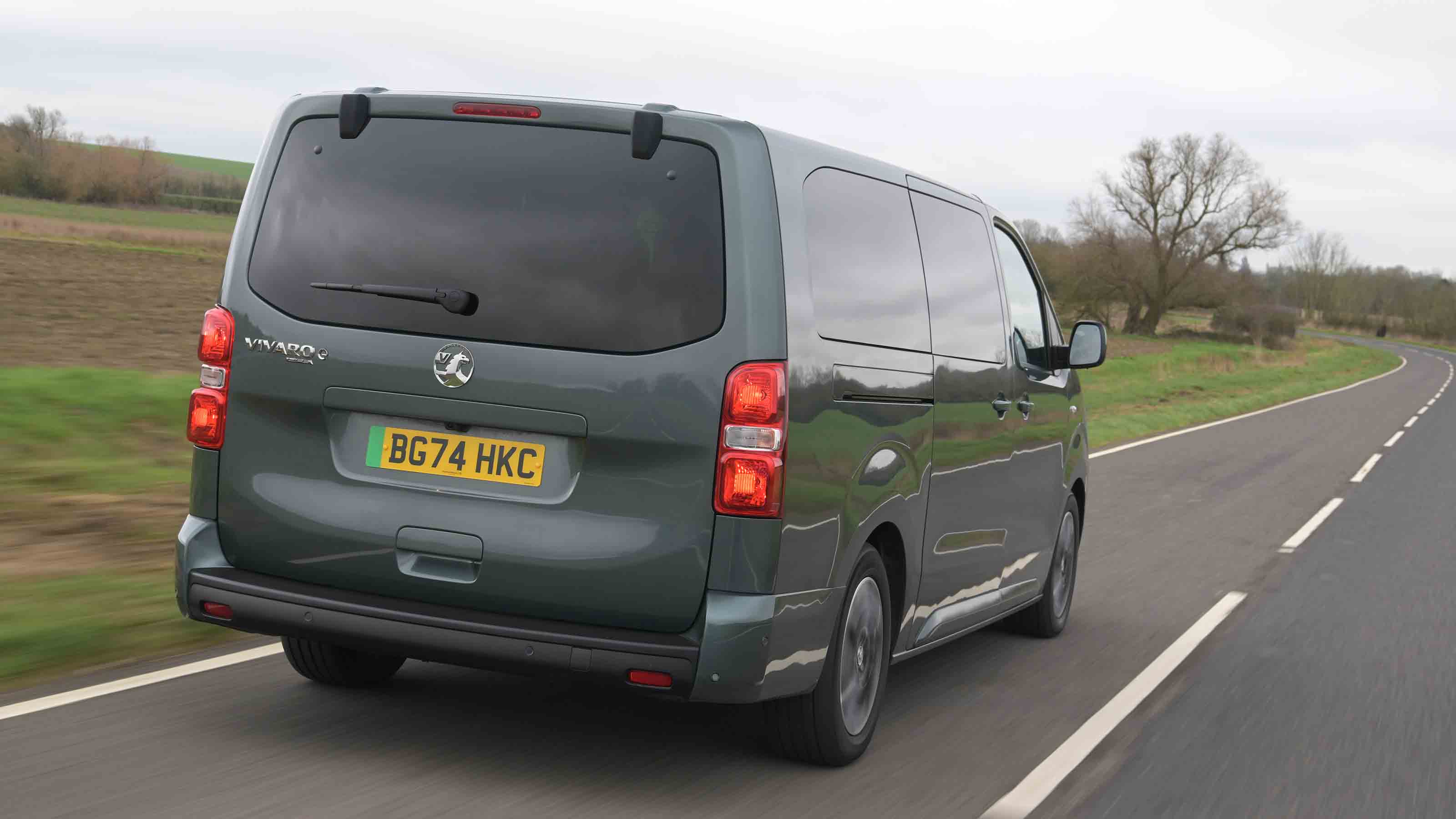 Vauxhall Vivaro Life - rear tracking