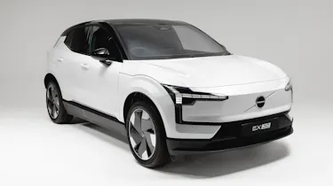 Volvo EX30 Cargo - front 3/4