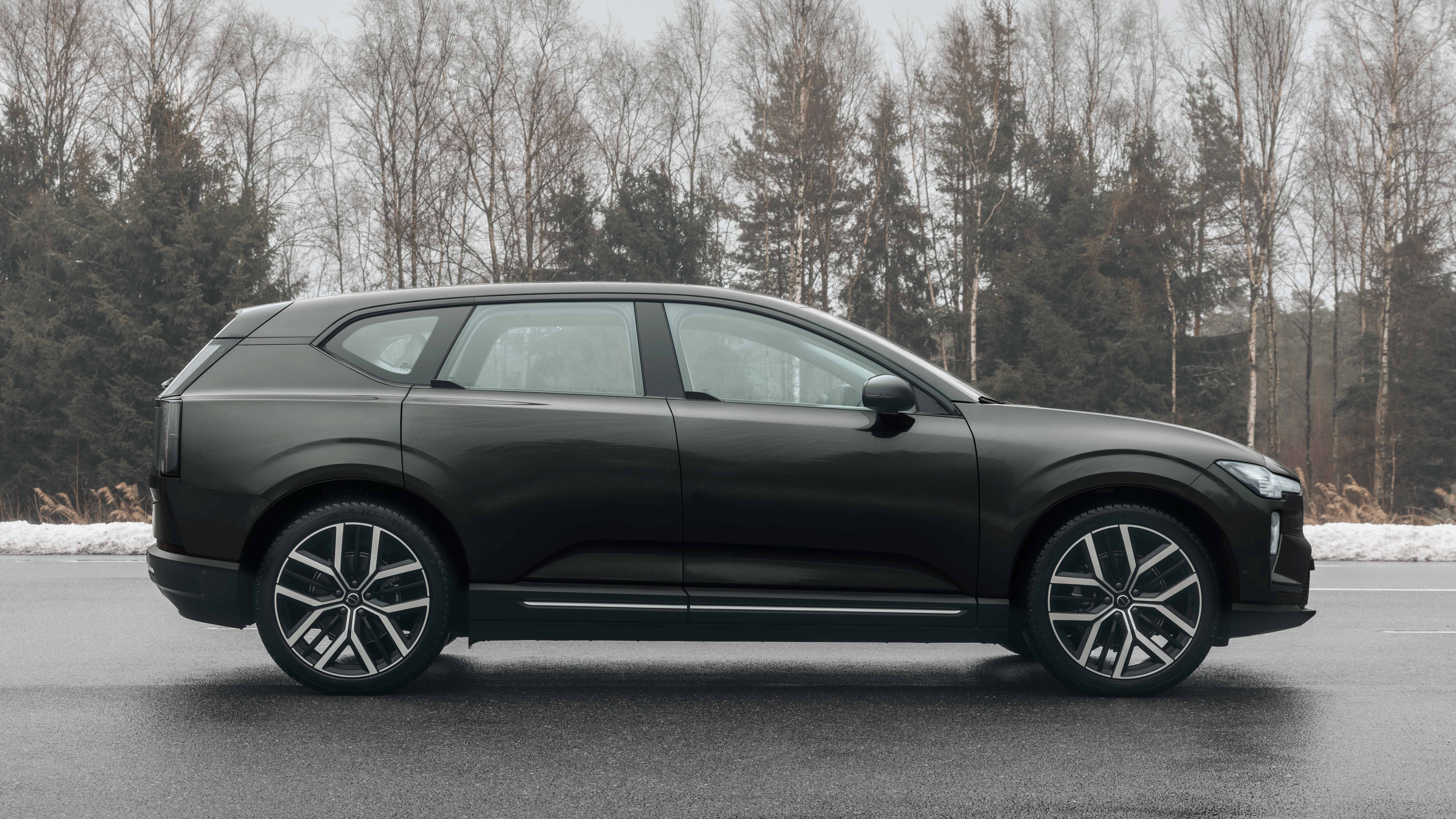 Volvo EX60 - side static