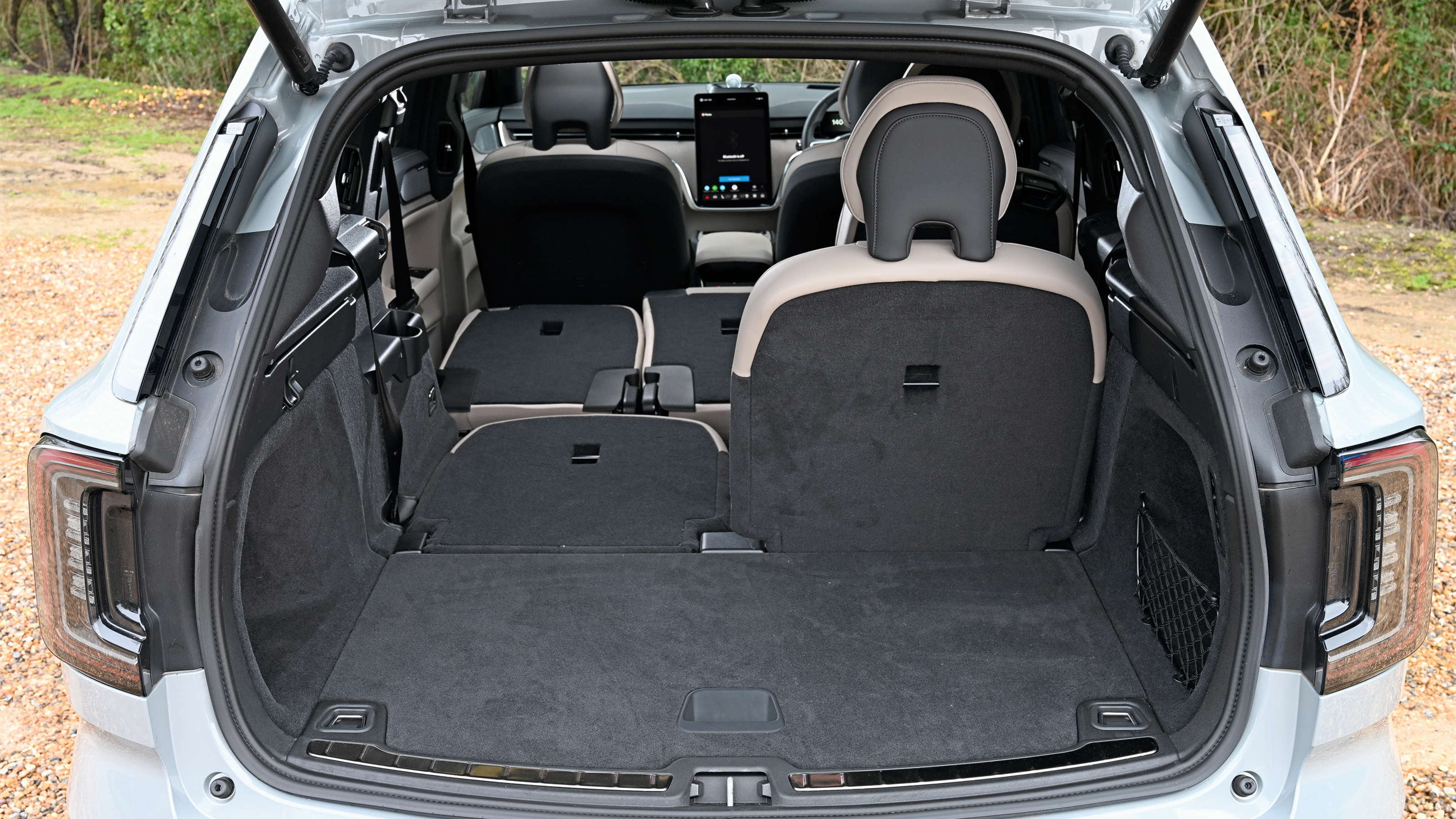 Volvo EX90 - boot space