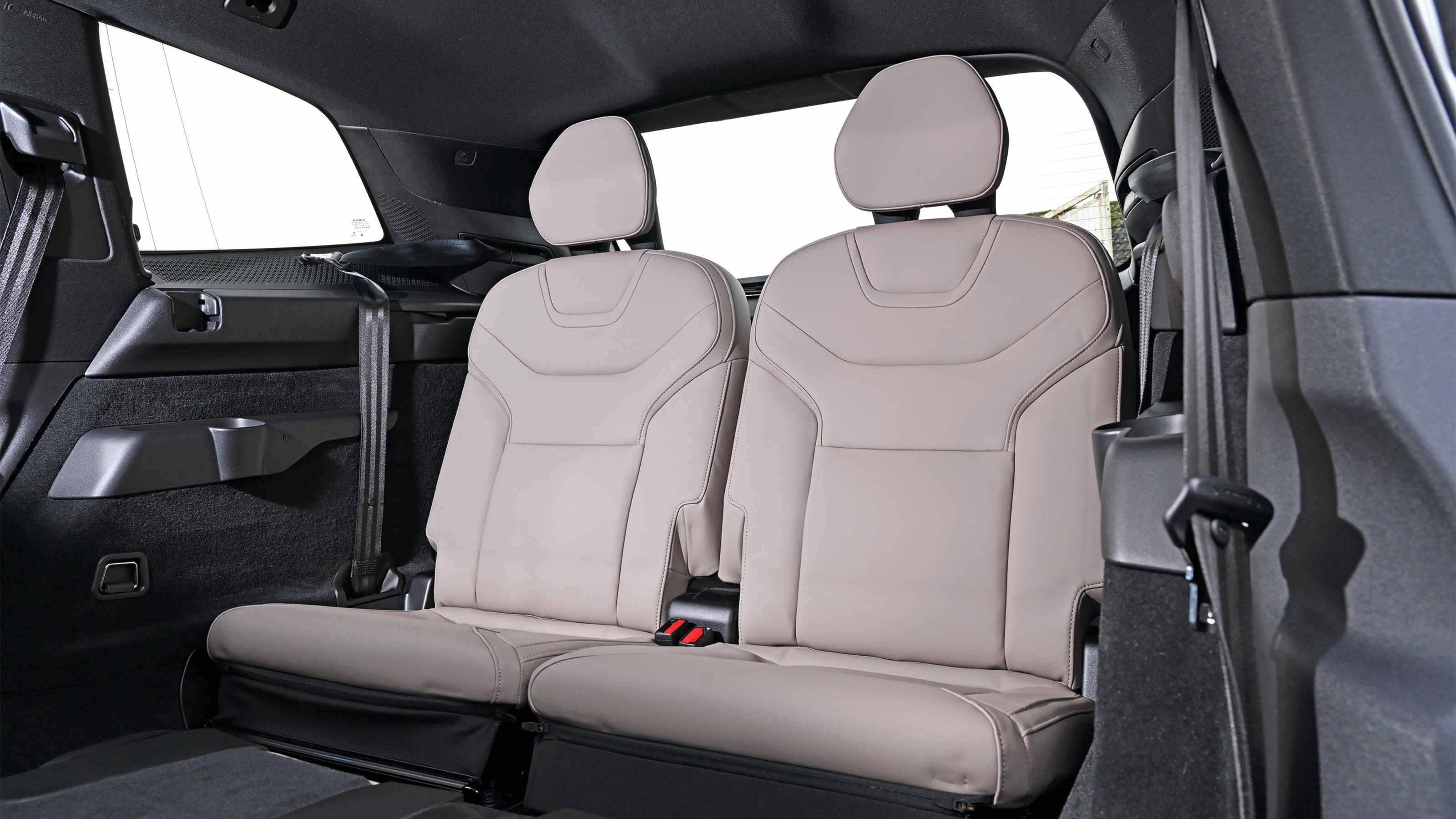 Volvo EX90 - third row seats
