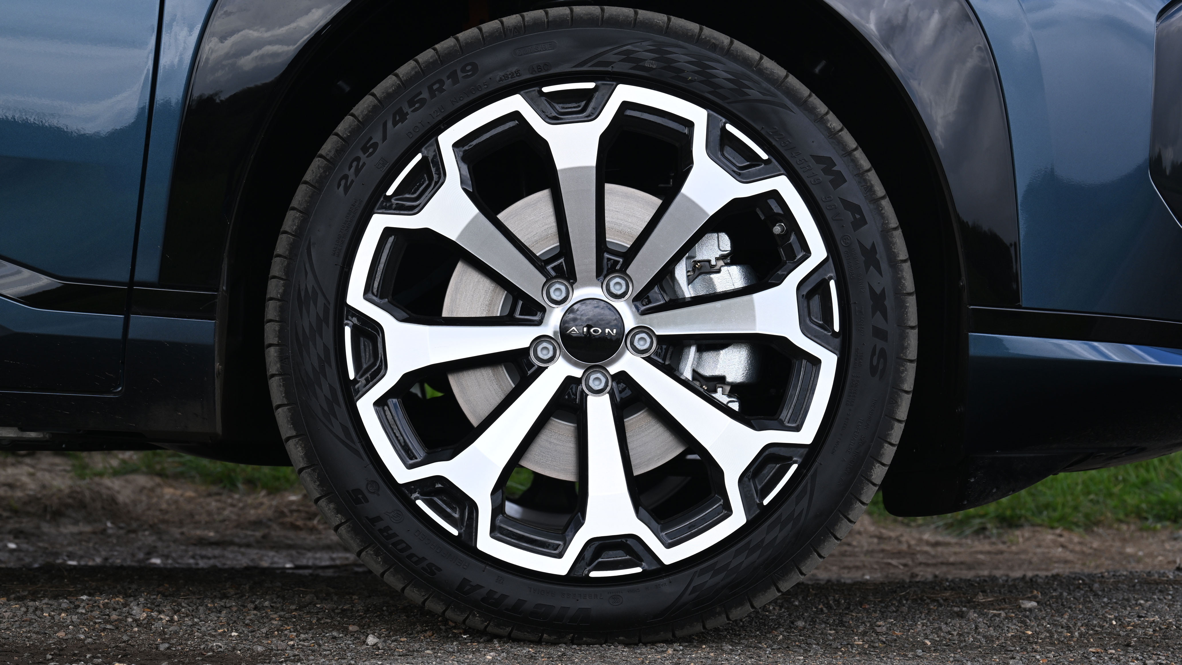 Aion V - wheel